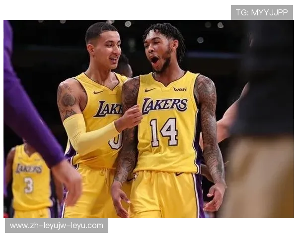 杰伦布朗高光时刻解析其对阵森林狼的犀利突破上篮